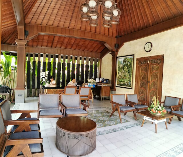 アリーナリビング