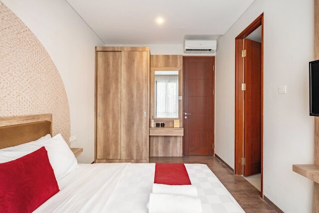 コーブ ヴィラ プラナ ジンバラン