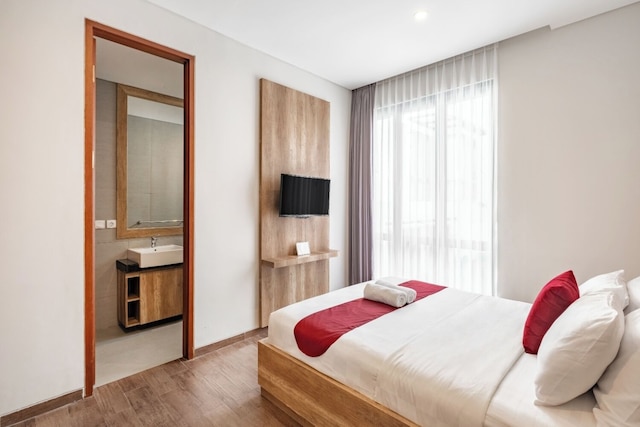 コーブ ヴィラ プラナ ジンバラン