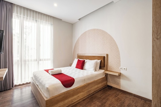 コーブ ヴィラ プラナ ジンバラン