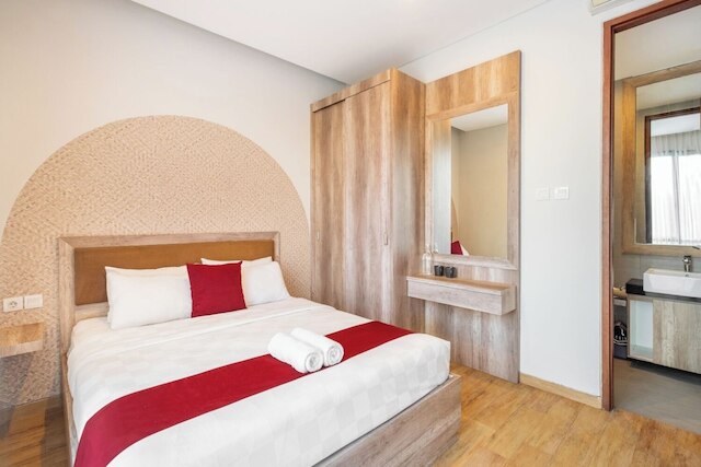 コーブ ヴィラ プラナ ジンバラン