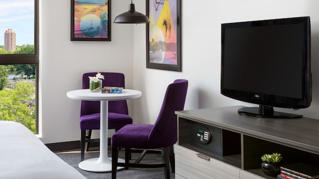 スタジオ オールストン ホテル