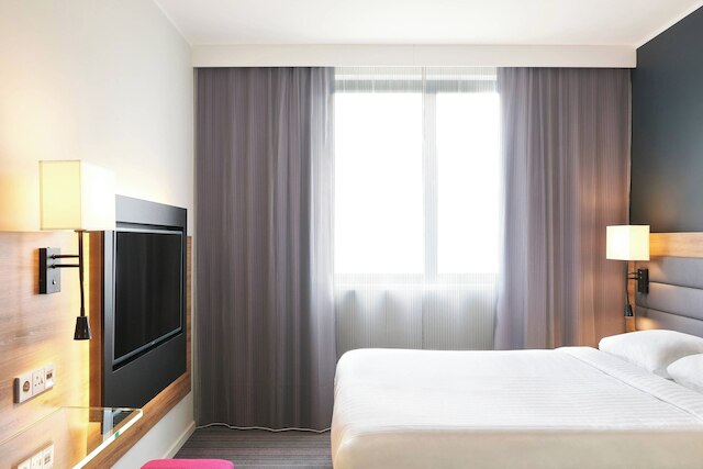 モクシー ミラン リナーテ エアポート