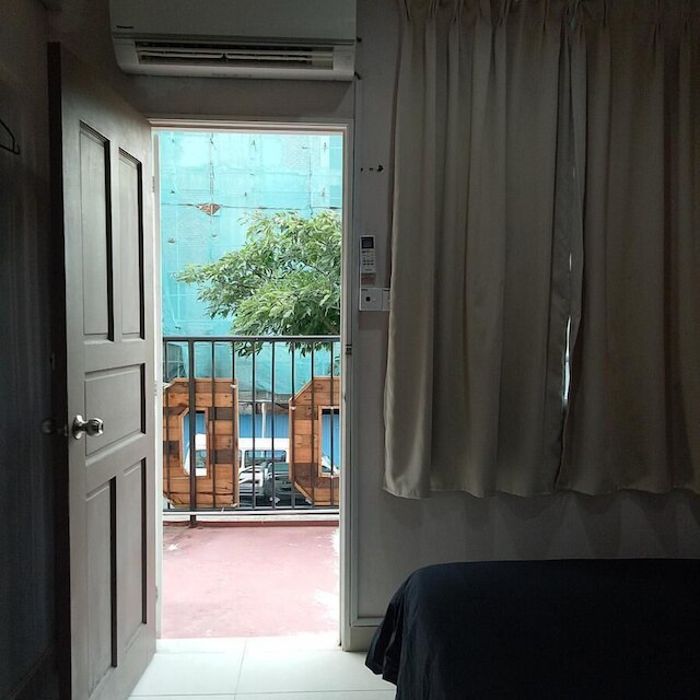 フッド - ホステル