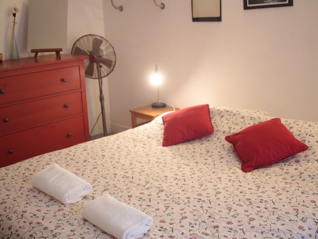 モンマルトル アパートメンツ - モネ