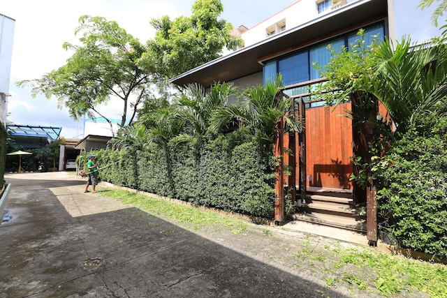 ザ ホワイト エレファント ホーム