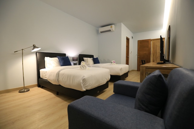 ザ ホワイト エレファント ホーム