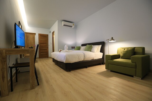 ザ ホワイト エレファント ホーム