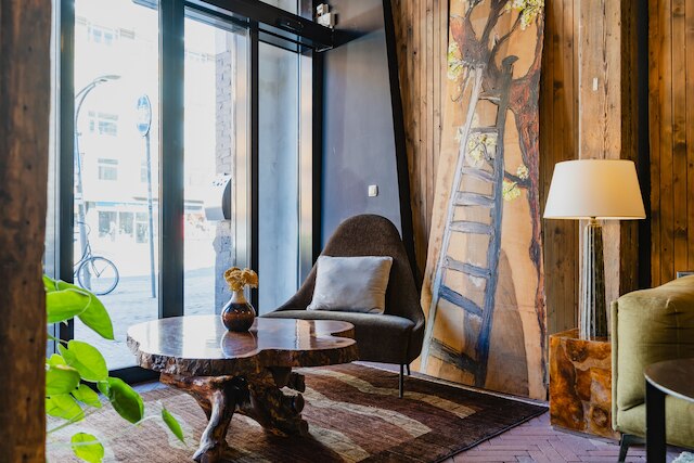 ホテル ファン デ フェイサル