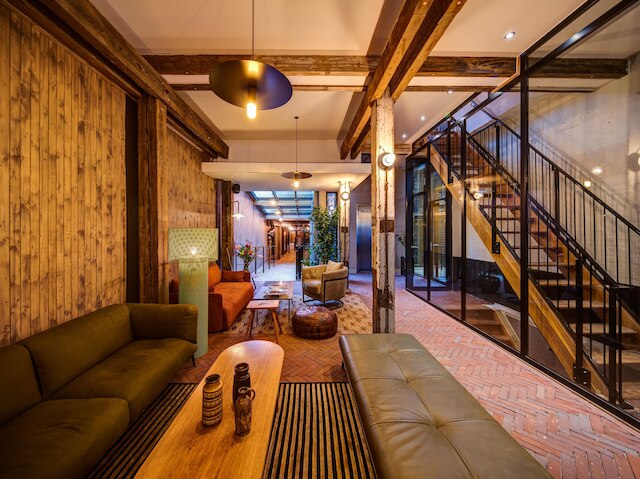 ホテル ファン デ フェイサル