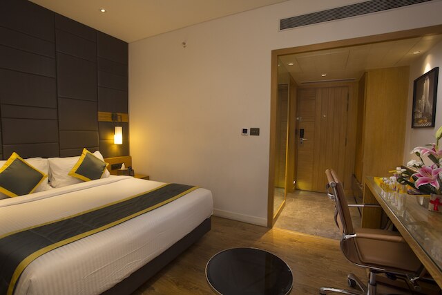 ファウンテン ツリー バイ TGI