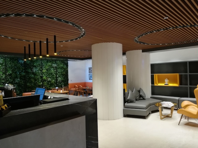 ファウンテン ツリー バイ TGI