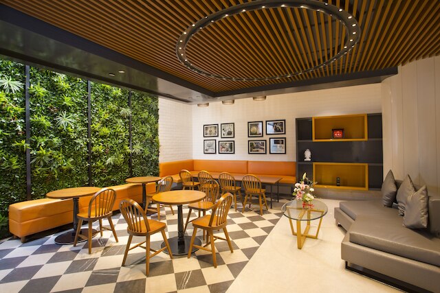 ファウンテン ツリー バイ TGI