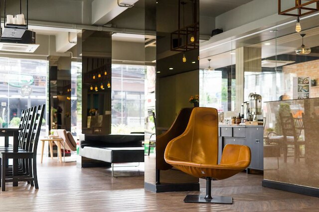 トン オー プレイス ホテル ラチャダー