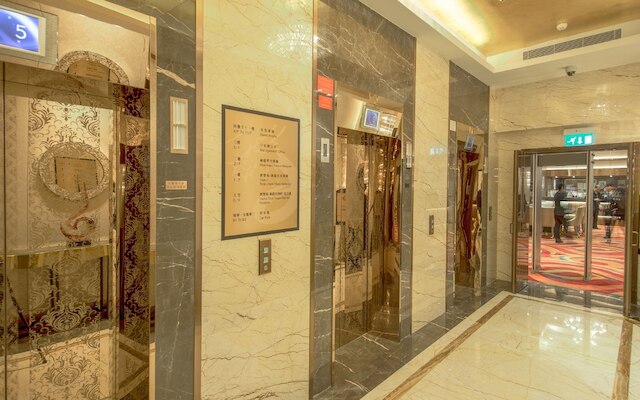 ロイヤル ドラゴン ホテル