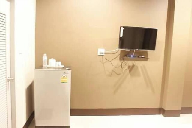 ナイヤプレイス