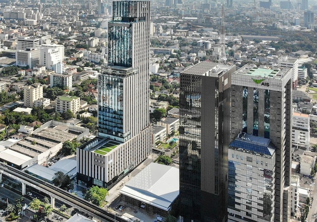 ザ クォーター アリ バイ UHG