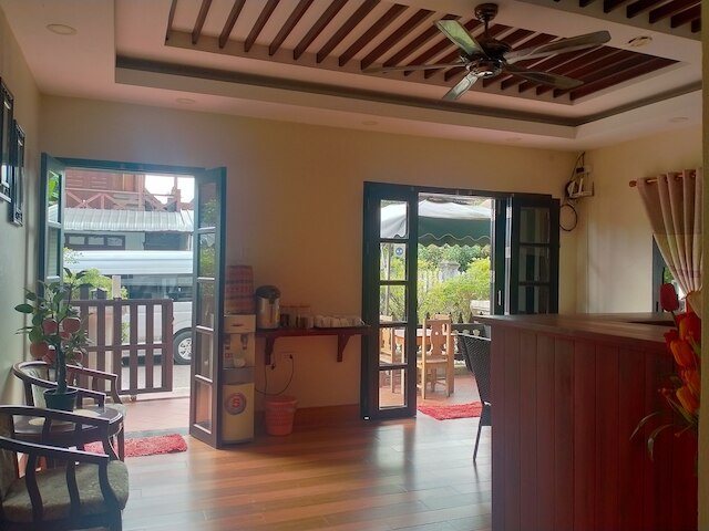 サカオドゥアン ホテル