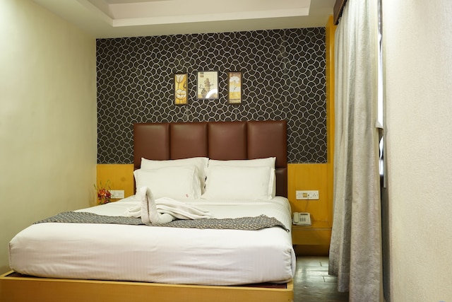 ホテル エミレーツ