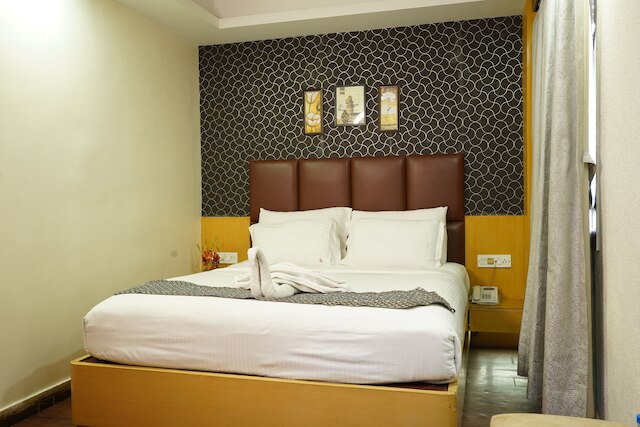 ホテル エミレーツ