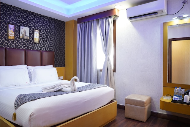 ホテル エミレーツ