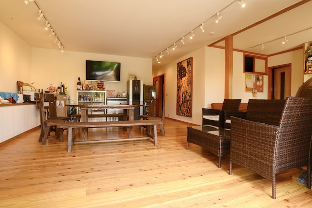 はりはりはうす