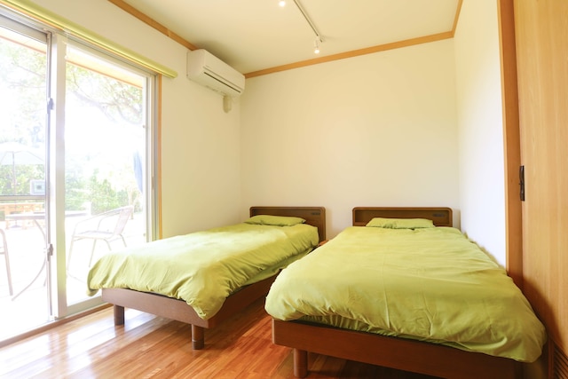 はりはりはうす