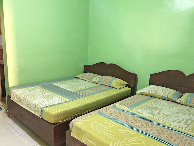 クイーン オブ アイル レストラン アンド コテージズ