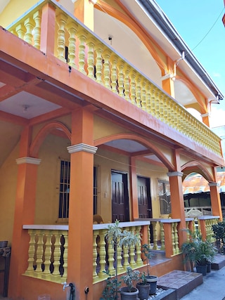 クイーン オブ アイル レストラン アンド コテージズ