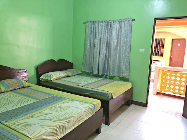 クイーン オブ アイル レストラン アンド コテージズ