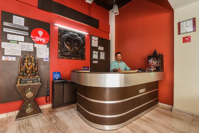 OYO 8265 ザ オリーブ イン