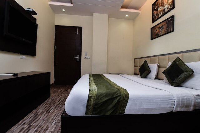 OYO 8265 ザ オリーブ イン