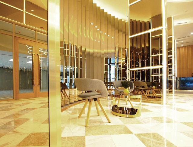 ザ クォーター ラップラオ バイ UHG