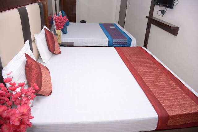 シッダールタ ツーリスト ロッジ