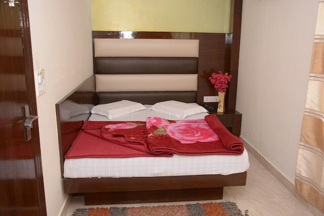 シッダールタ ツーリスト ロッジ