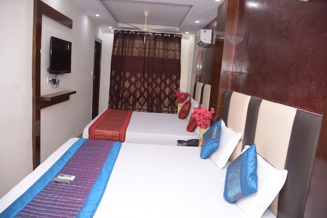 シッダールタ ツーリスト ロッジ