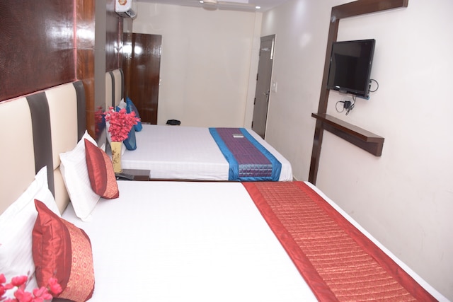 シッダールタ ツーリスト ロッジ