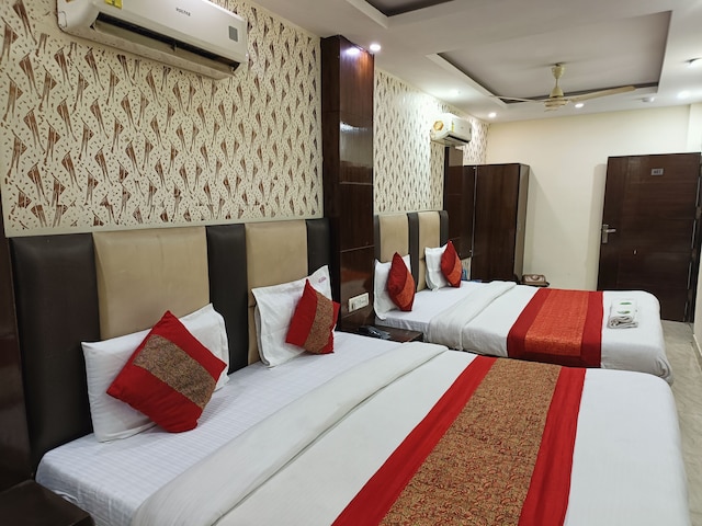 ホテル アンバ デラックス