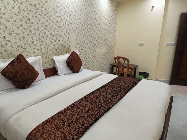 ホテル アンバ デラックス