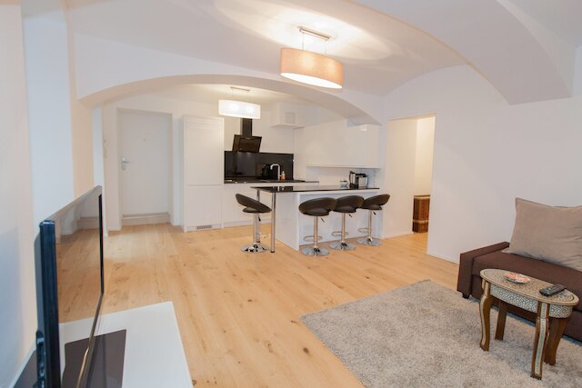 ブラウハウス アパートメンツ