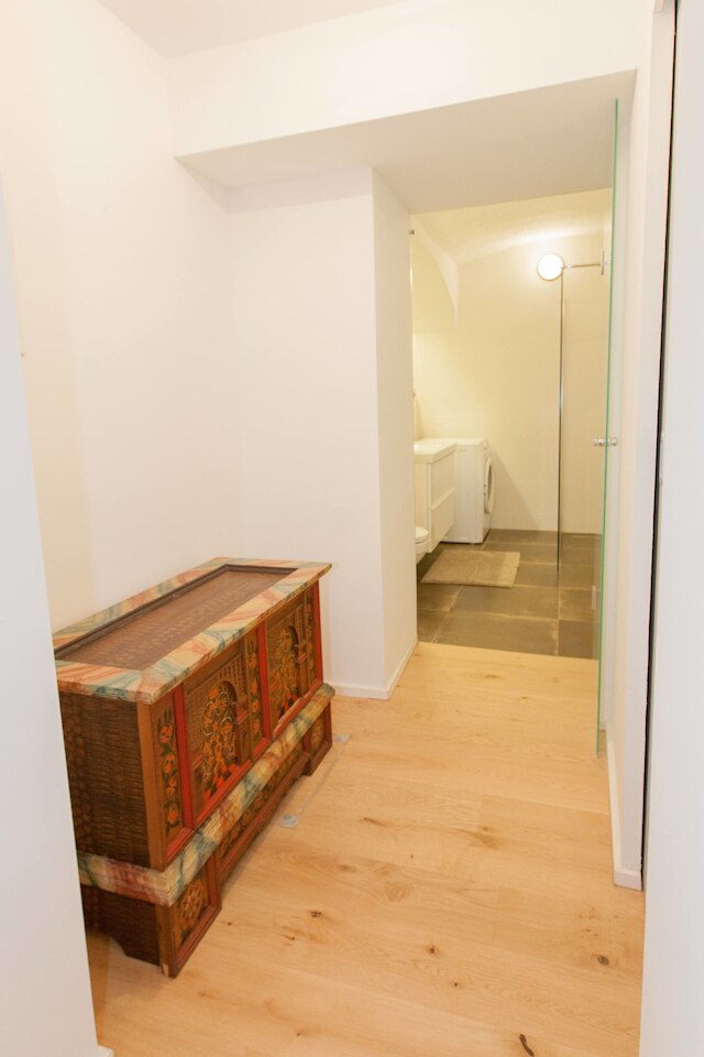 ブラウハウス アパートメンツ