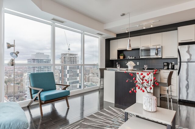 クイックステイ - インクレディブル ダウンタウン コンド ヨンジ & カレッジ