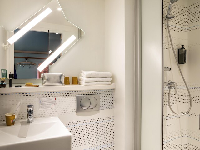 イビス バジェット パリ クリシー メリー