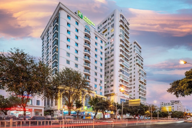 ホリデイ・イン エクスプレス三亜湾 by IHG (三亚湾智选假日酒店)