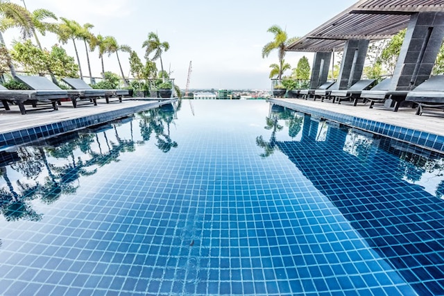 シーフォン ホテル & アパートメント