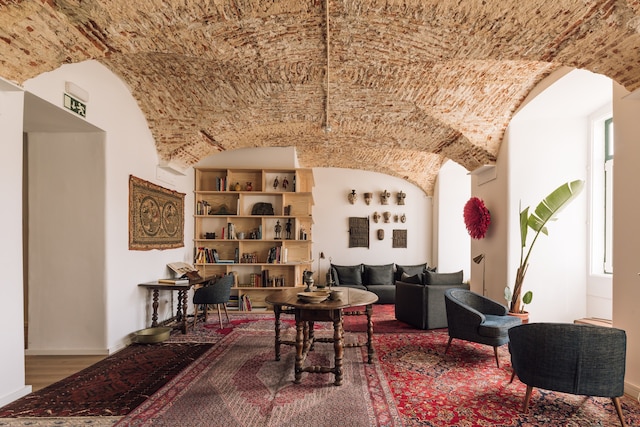 ザ ヴィジオネール アパートメンツ