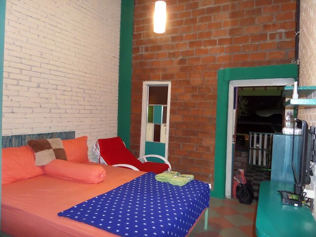 オマ ンデリク ジョグジャ