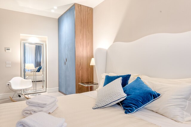 ラグジュアリー ブルー リバー バイ Mmega