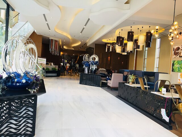 ザ アストラ ラグジュアリー スート コンド