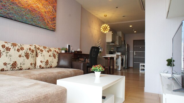 ザ アストラ ラグジュアリー スート コンド